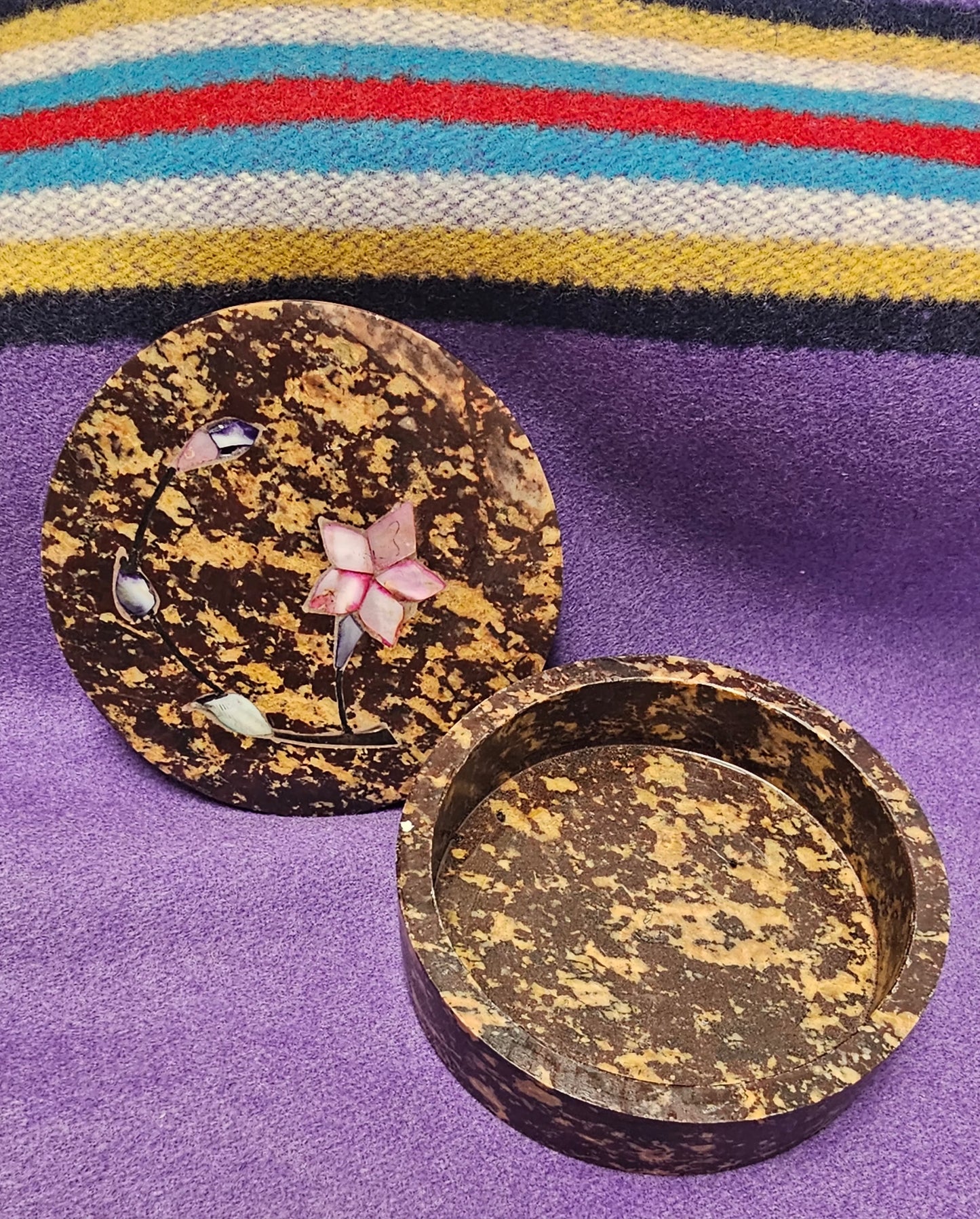 Inlayed Soapstone Ring Trinket Box Lilly