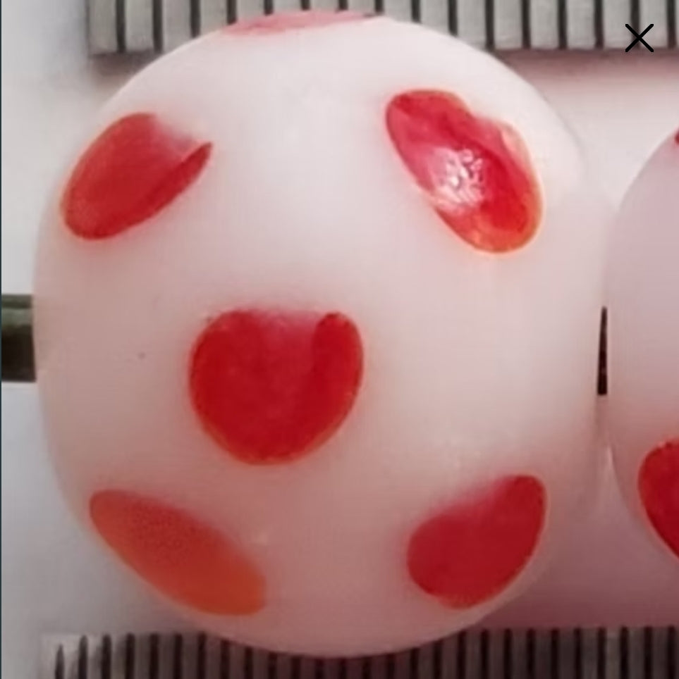 Skunk Beads Milk White