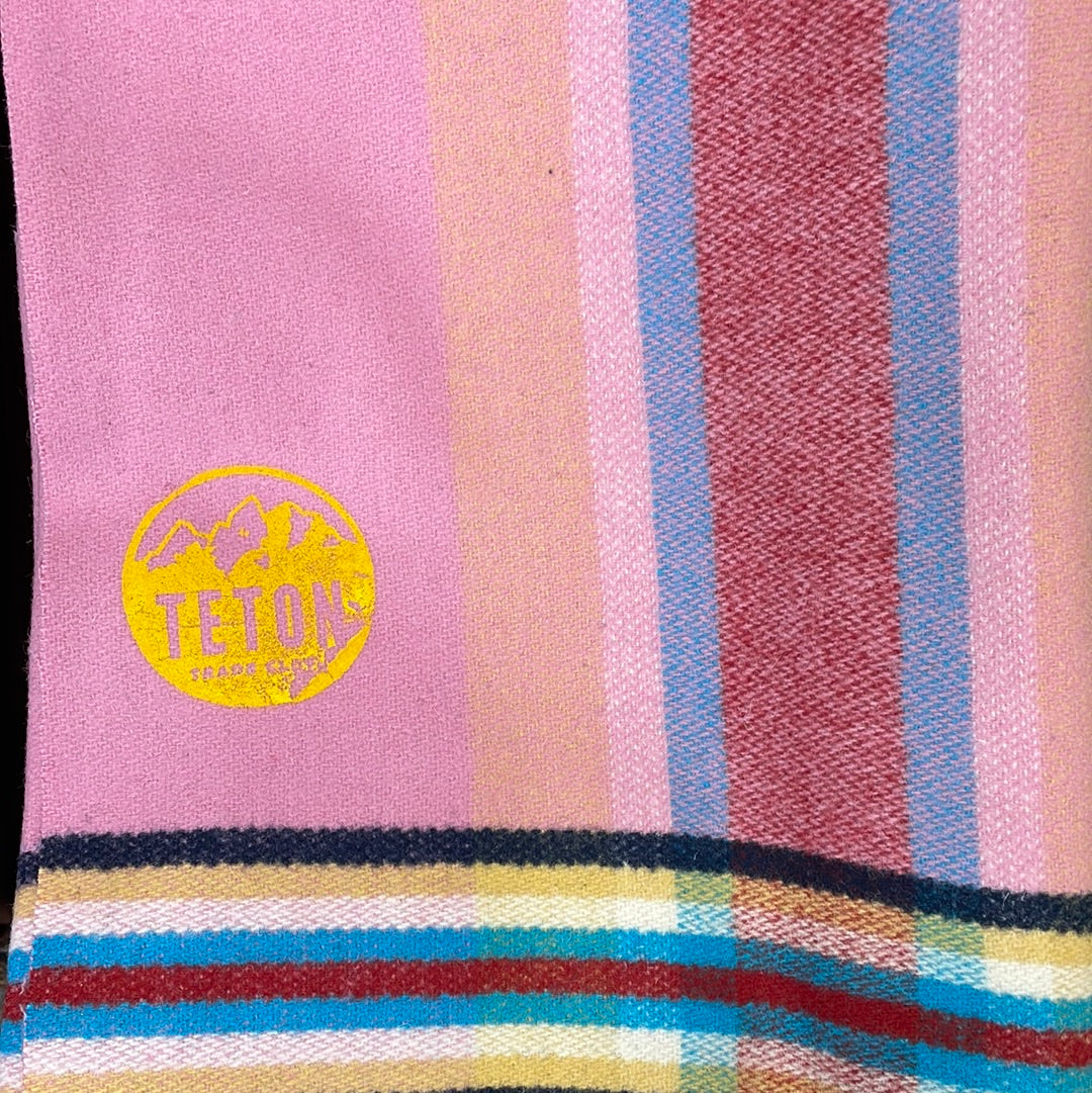 Ten Band Four Way Blanket Bubblegum Pink