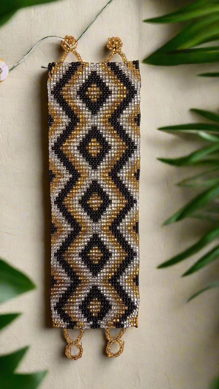Beaded Bracelet Gold & Black Diamond Weave