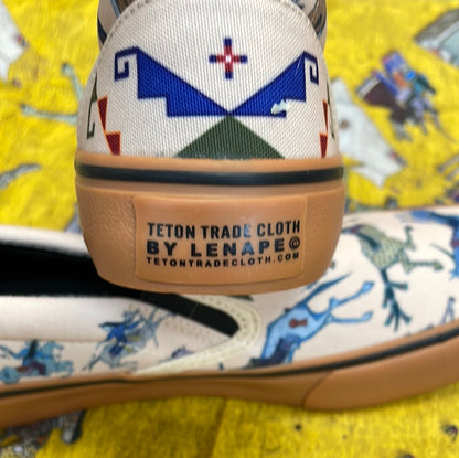 Teton Trade Cloth
By Lenape Canvas
Shoes Tan