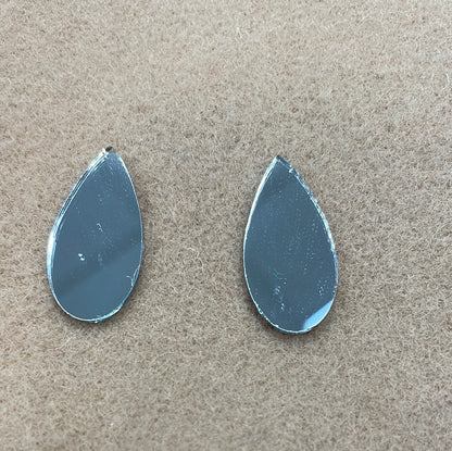 Cabochon tear drop style