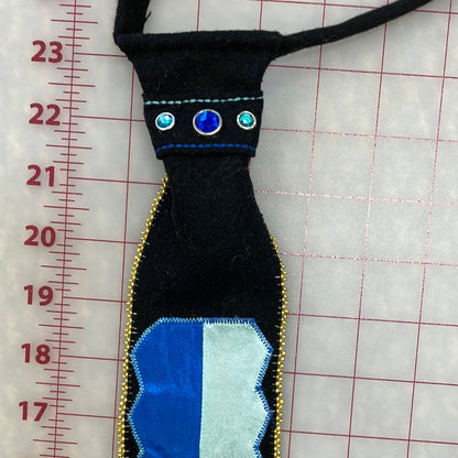 Broadcloth Appliqué Tie